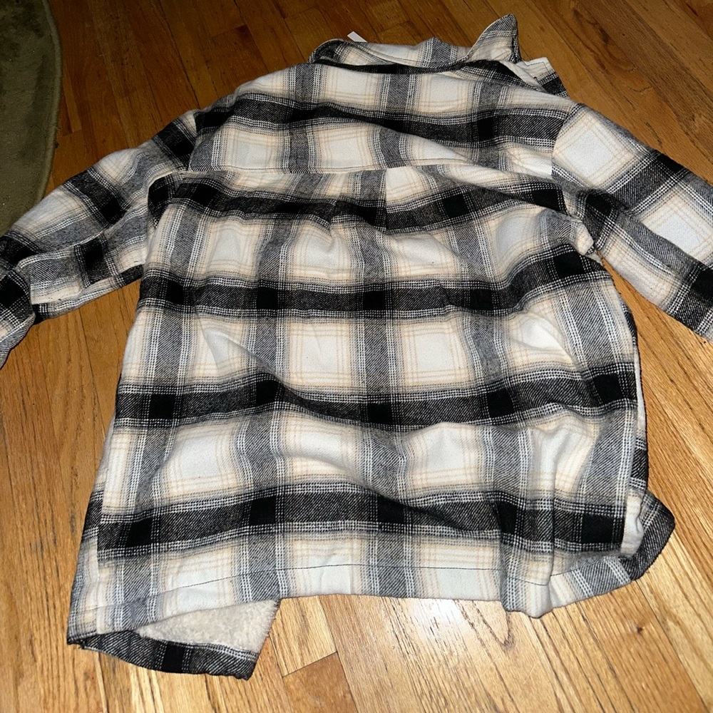 Shacket- Flannel Jacket (Ragstock) - Picture 6 of 8